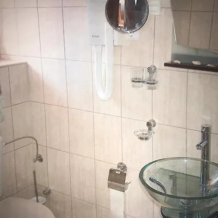 לינה וארוחת בוקר Rozalia Panzio *